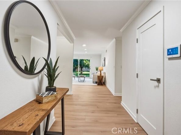 20358 Strathern Street, Winnetka (los Angeles) CA 91306