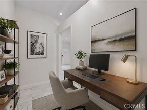 18347 Saticoy 24, Reseda (los Angeles) CA 91335