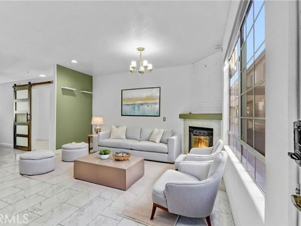 18347 Saticoy 24, Reseda (los Angeles) CA 91335