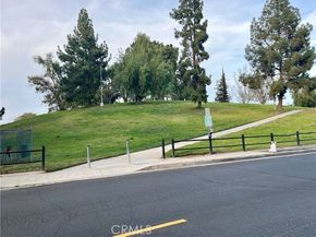 8390 Faust, West Hills (los Angeles) CA 91304