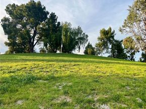 8390 Faust, West Hills (los Angeles) CA 91304