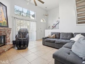 14325 Foothill 9, Sylmar (los Angeles) CA 91342