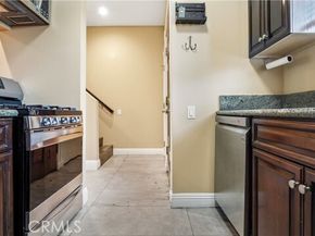 14256 Victory Boulevard 3, Van Nuys (los Angeles) CA 91401