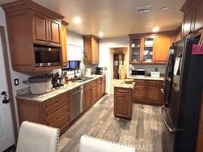 10448 Alabama, Chatsworth (los Angeles) CA 91311