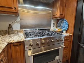 10448 Alabama, Chatsworth (los Angeles) CA 91311