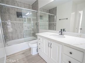 9633 Lilly Court, Northridge (los Angeles) CA 91325