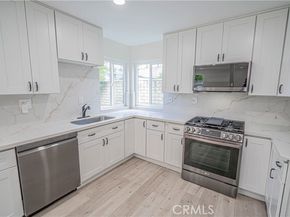 9633 Lilly Court, Northridge (los Angeles) CA 91325