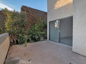 21901 Dupont Street 12, Chatsworth (los Angeles) CA 91311