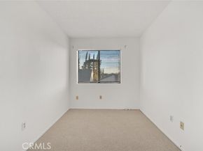 21901 Dupont Street 12, Chatsworth (los Angeles) CA 91311