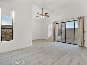 21901 Dupont Street 12, Chatsworth (los Angeles) CA 91311