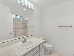 21901 Dupont Street 12, Chatsworth (los Angeles) CA 91311