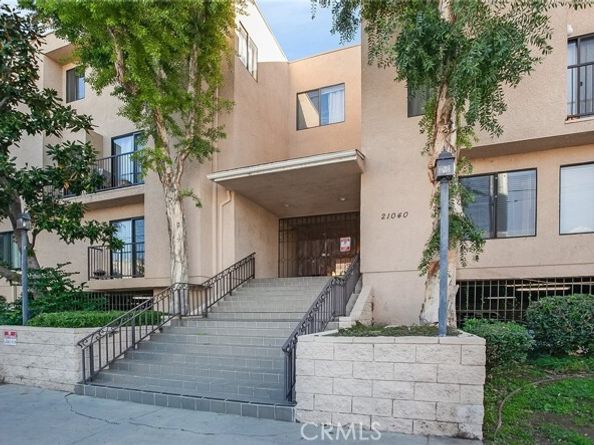 21040 Parthenia Street 29, Canoga Park (los Angeles) CA 91304