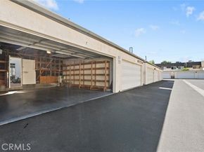 19041 Hamlin 5, Reseda (los Angeles) CA 91335