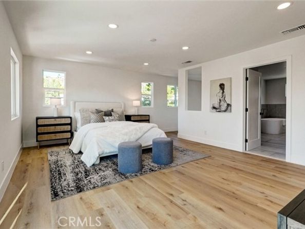13791 Gavina Avenue, Sylmar (los Angeles) CA 91342
