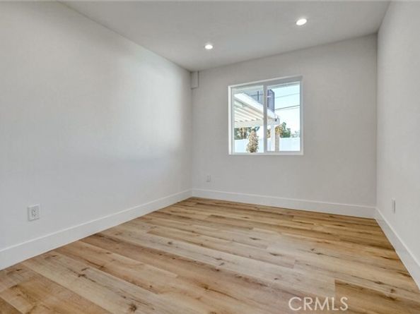13791 Gavina Avenue, Sylmar (los Angeles) CA 91342