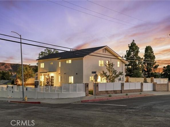 13791 Gavina Avenue, Sylmar (los Angeles) CA 91342