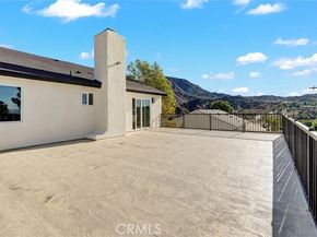 13791 Gavina Avenue, Sylmar (los Angeles) CA 91342