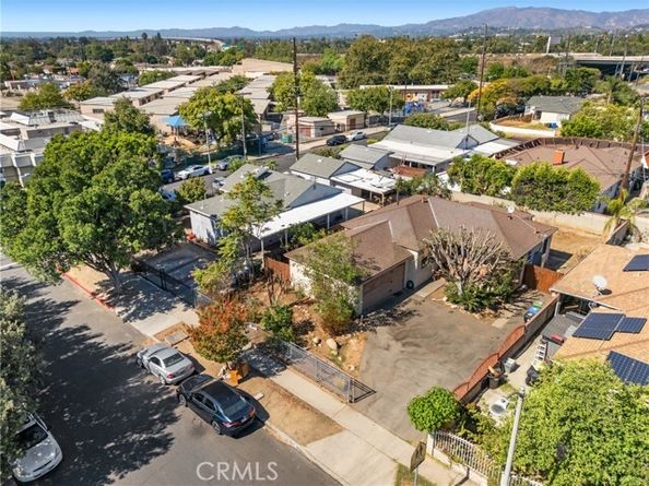 13641 Weidner, Pacoima (los Angeles) CA 91331