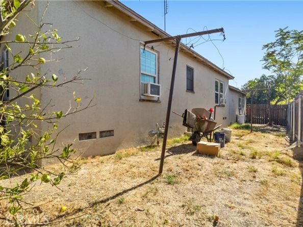 13641 Weidner, Pacoima (los Angeles) CA 91331
