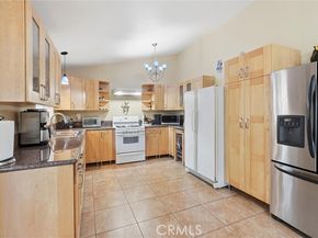 16425 Napa, North Hills (los Angeles) CA 91343