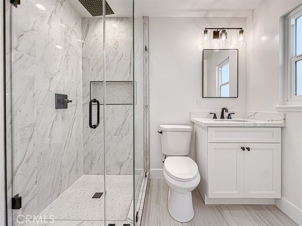 23275 Hamlin, West Hills (los Angeles) CA 91307