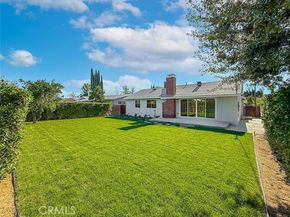 23275 Hamlin, West Hills (los Angeles) CA 91307