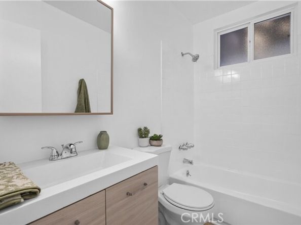 925 El Paso Drive, Highland Park (los Angeles) CA 90042