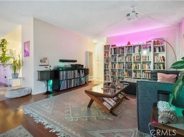 925 El Paso Drive, Highland Park (los Angeles) CA 90042