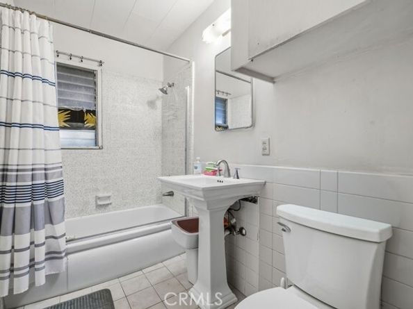 8103 Lullaby Lane, Panorama City (los Angeles) CA 91402