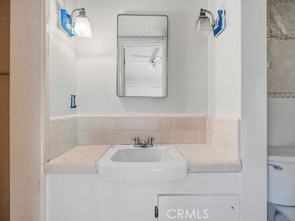 8103 Lullaby Lane, Panorama City (los Angeles) CA 91402