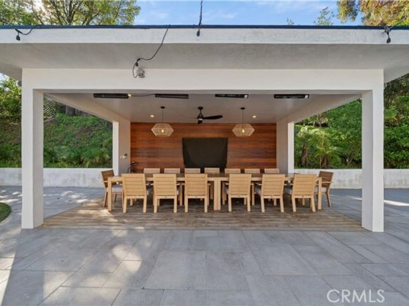 5631 Wilhelmina Avenue, Woodland Hills (los Angeles) CA 91367