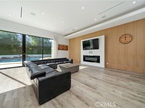 5631 Wilhelmina Avenue, Woodland Hills (los Angeles) CA 91367