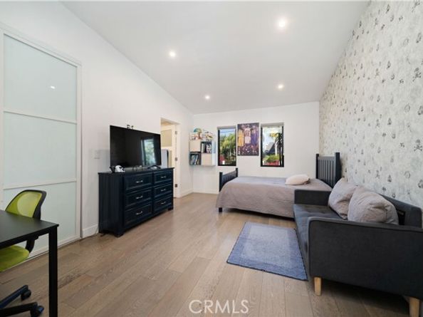 5631 Wilhelmina Avenue, Woodland Hills (los Angeles) CA 91367