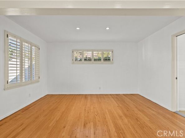 16951 Knapp Street, Northridge (los Angeles) CA 91343