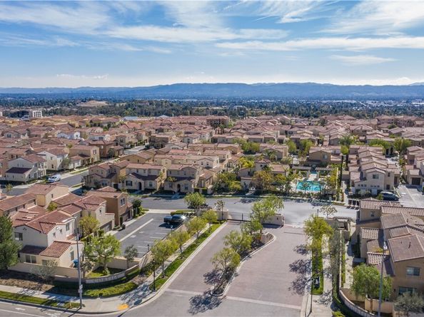20267 Pienza Lane, Porter Ranch (los Angeles) CA 91326