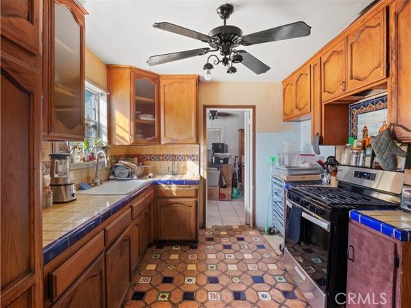 9961 Haddon Avenue, Arleta (los Angeles) CA 91331