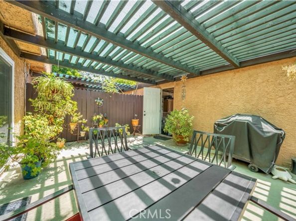 20122 Cohasset Street, Winnetka (los Angeles) CA 91306