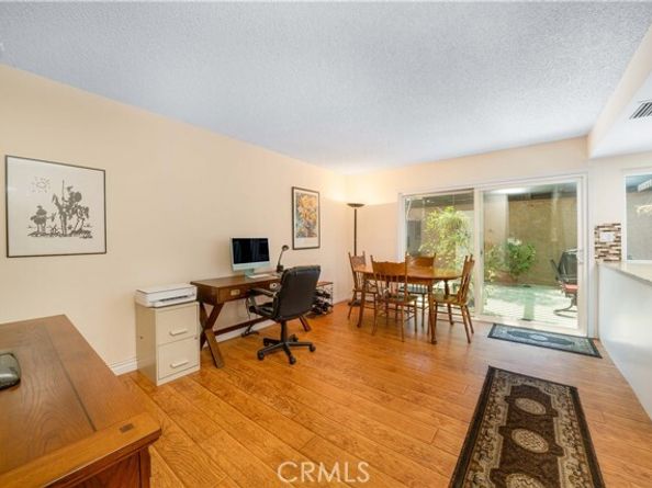 20122 Cohasset Street, Winnetka (los Angeles) CA 91306