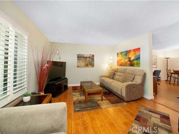 20122 Cohasset Street, Winnetka (los Angeles) CA 91306