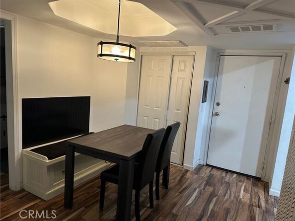 20253 Keswick Street 105, Winnetka (los Angeles) CA 91306
