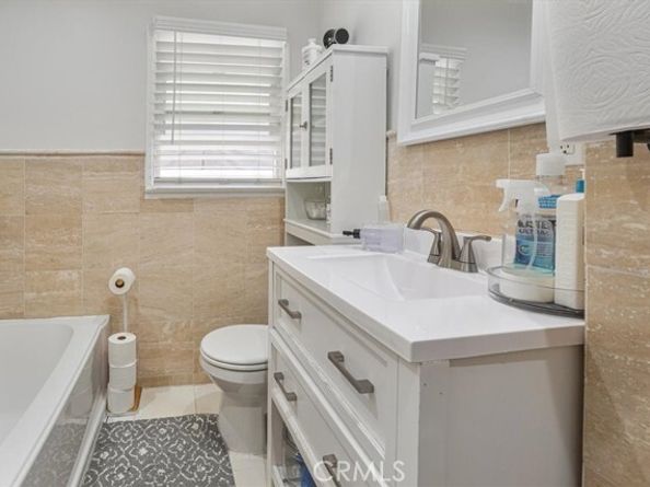 16038 Devonshire Street, Granada Hills (los Angeles) CA 91344
