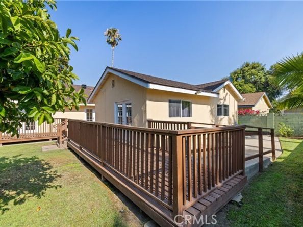 8419 Yolanda Avenue, Northridge (los Angeles) CA 91324