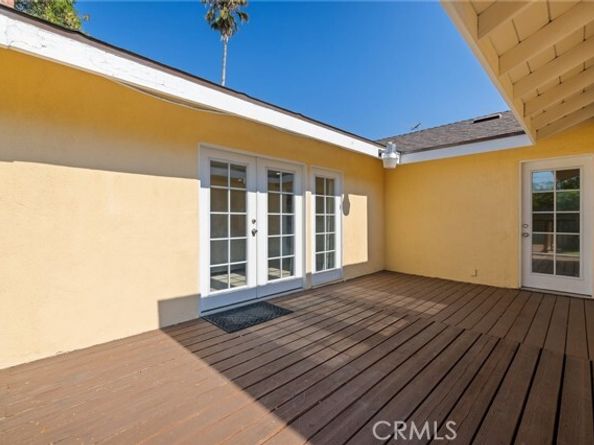 8419 Yolanda Avenue, Northridge (los Angeles) CA 91324