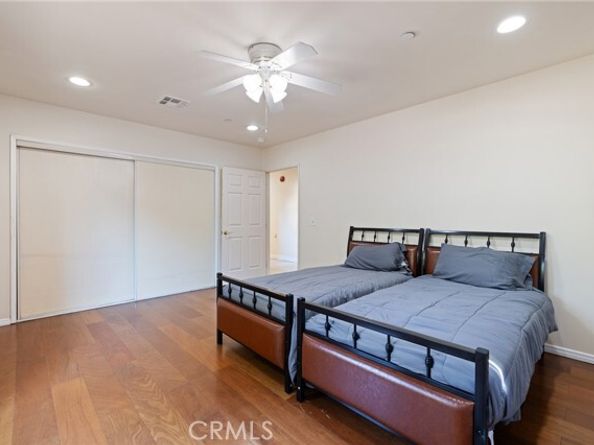 8419 Yolanda Avenue, Northridge (los Angeles) CA 91324