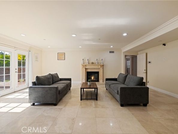 8419 Yolanda Avenue, Northridge (los Angeles) CA 91324