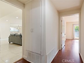 8419 Yolanda Avenue, Northridge (los Angeles) CA 91324