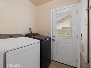 8419 Yolanda Avenue, Northridge (los Angeles) CA 91324