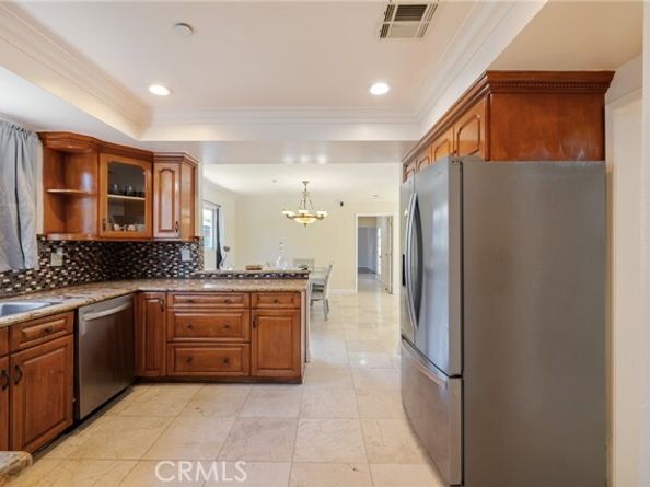 8419 Yolanda Avenue, Northridge (los Angeles) CA 91324