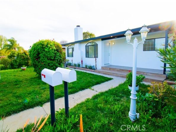 6927 Lindley Avenue, Reseda (los Angeles) CA 91335