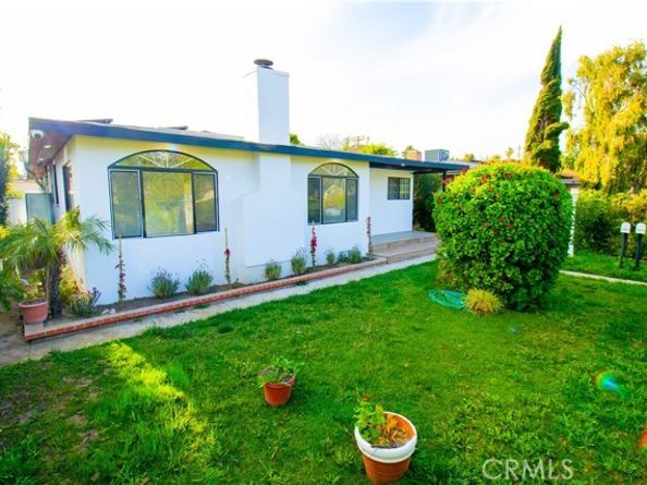 6927 Lindley Avenue, Reseda (los Angeles) CA 91335